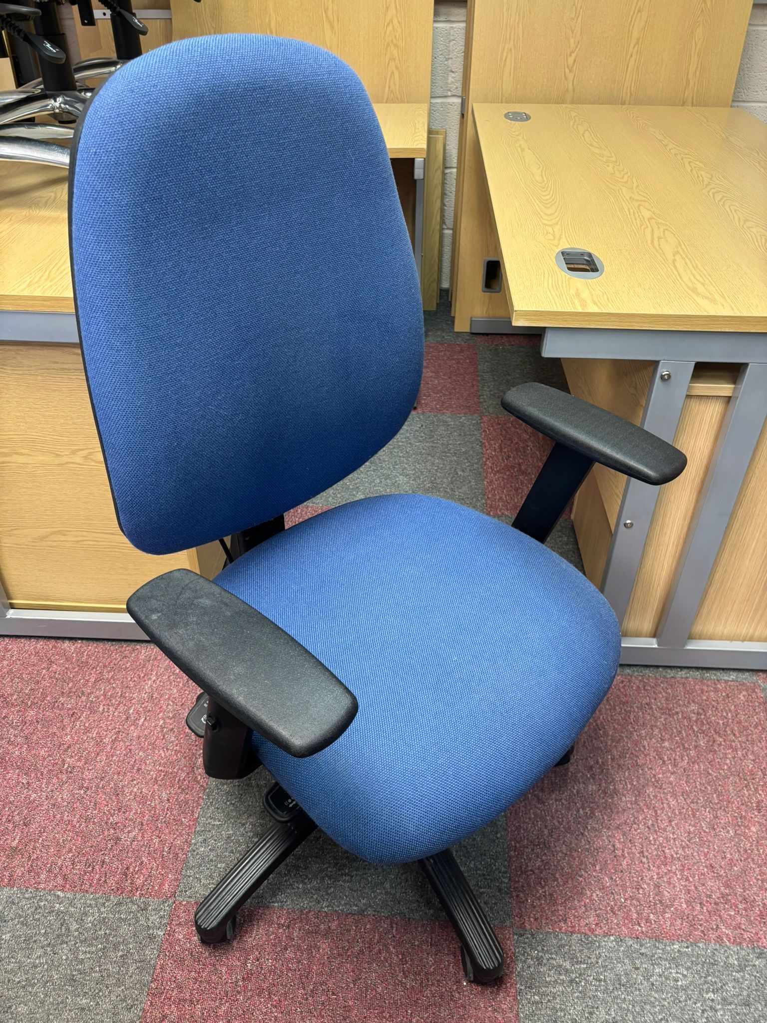 Used Managers Chair With Arms