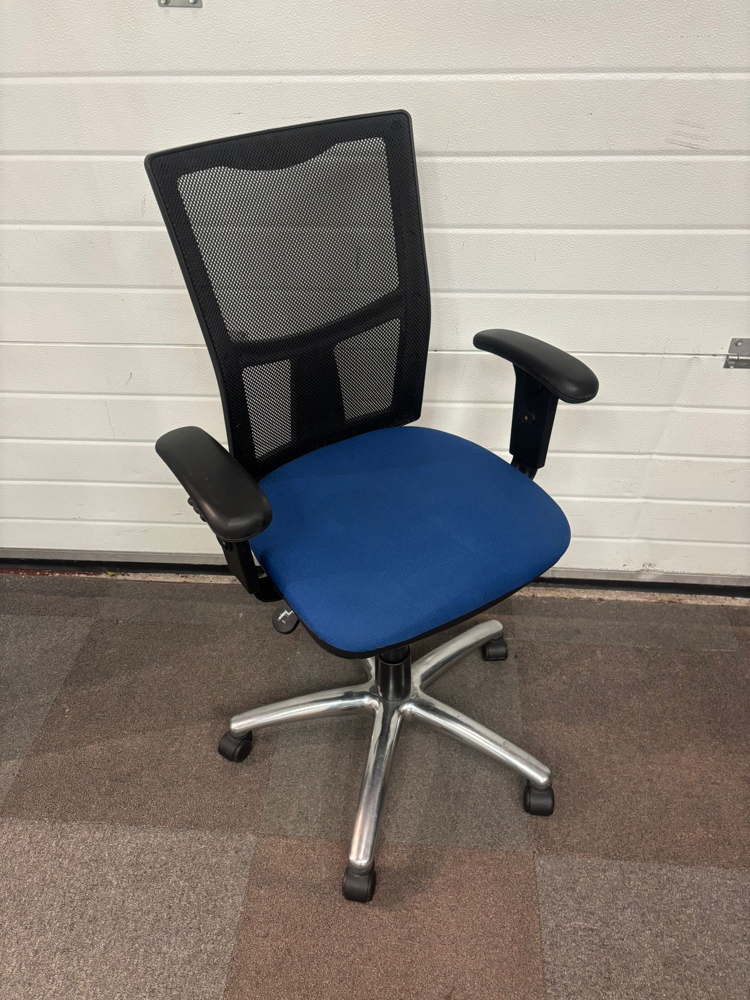 Used Senator Office Chairs With Arms