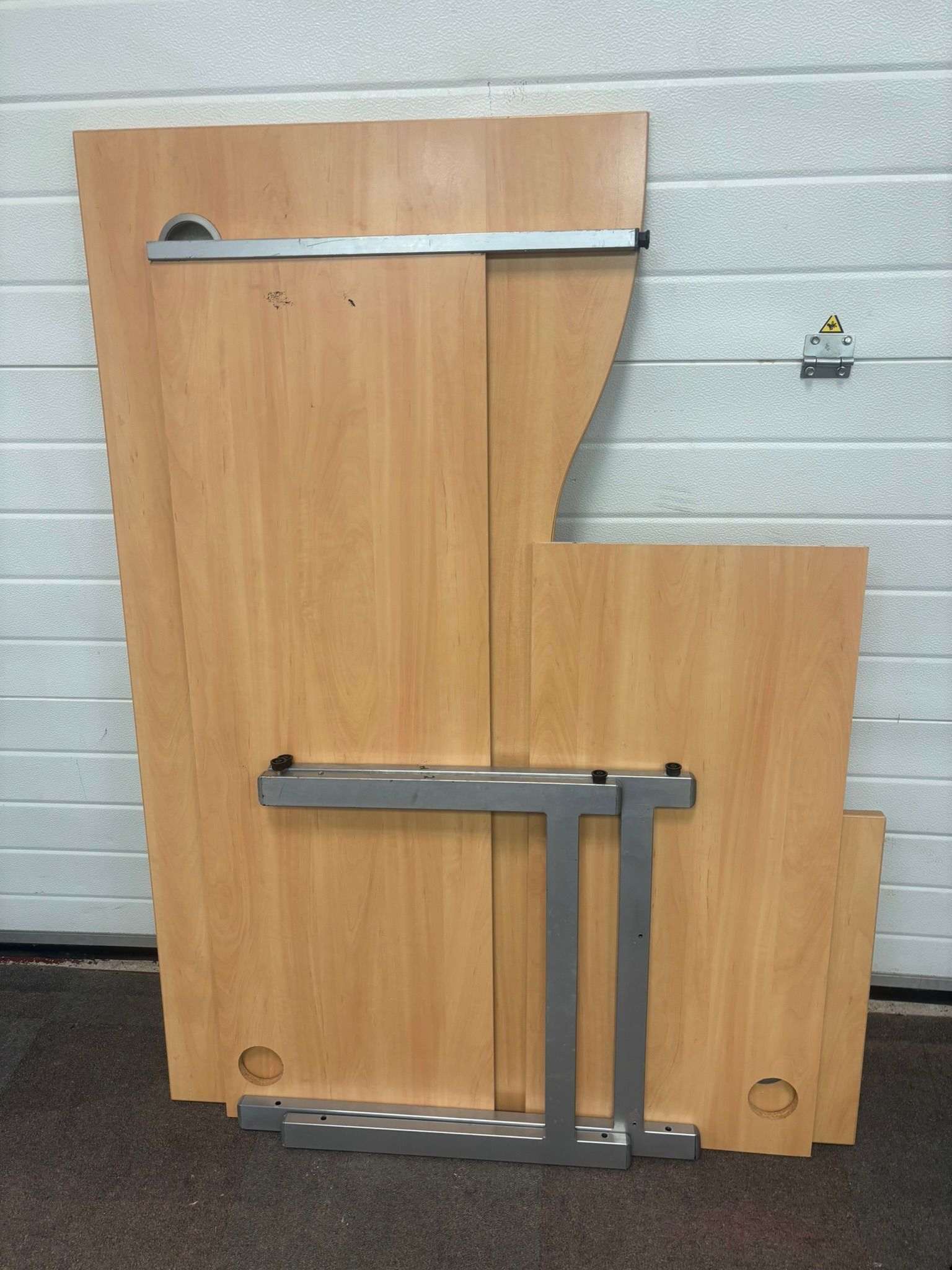 Used 1800 mm Curved Wave Desk