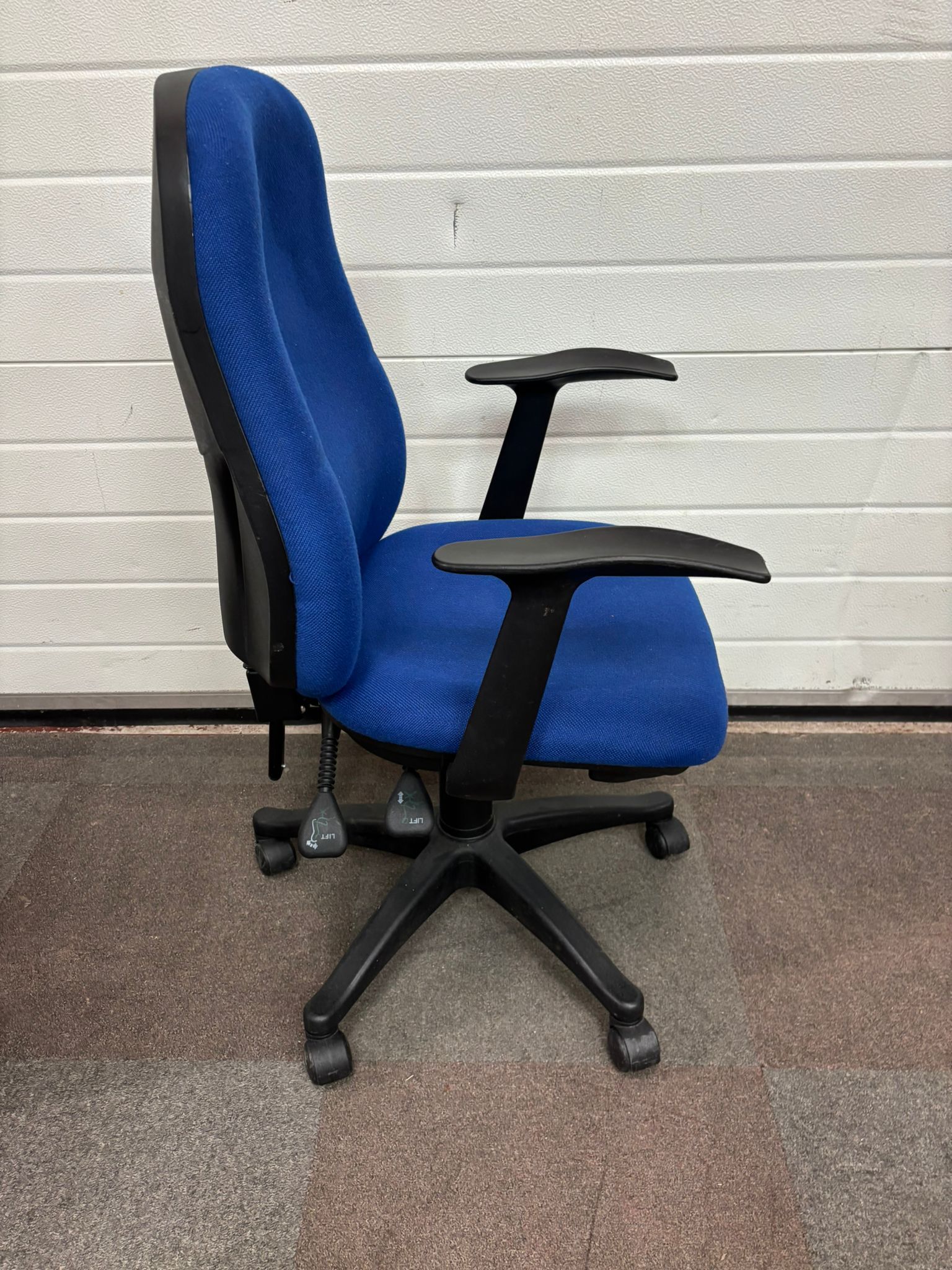 Used fixed Armed Operator Chair