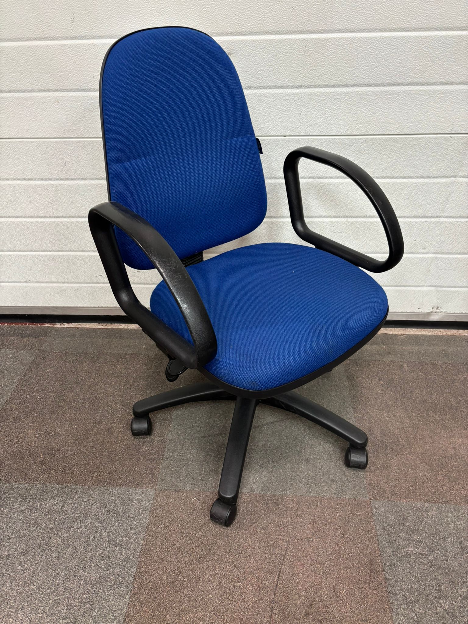 Used Operator Chair Fixed Arms