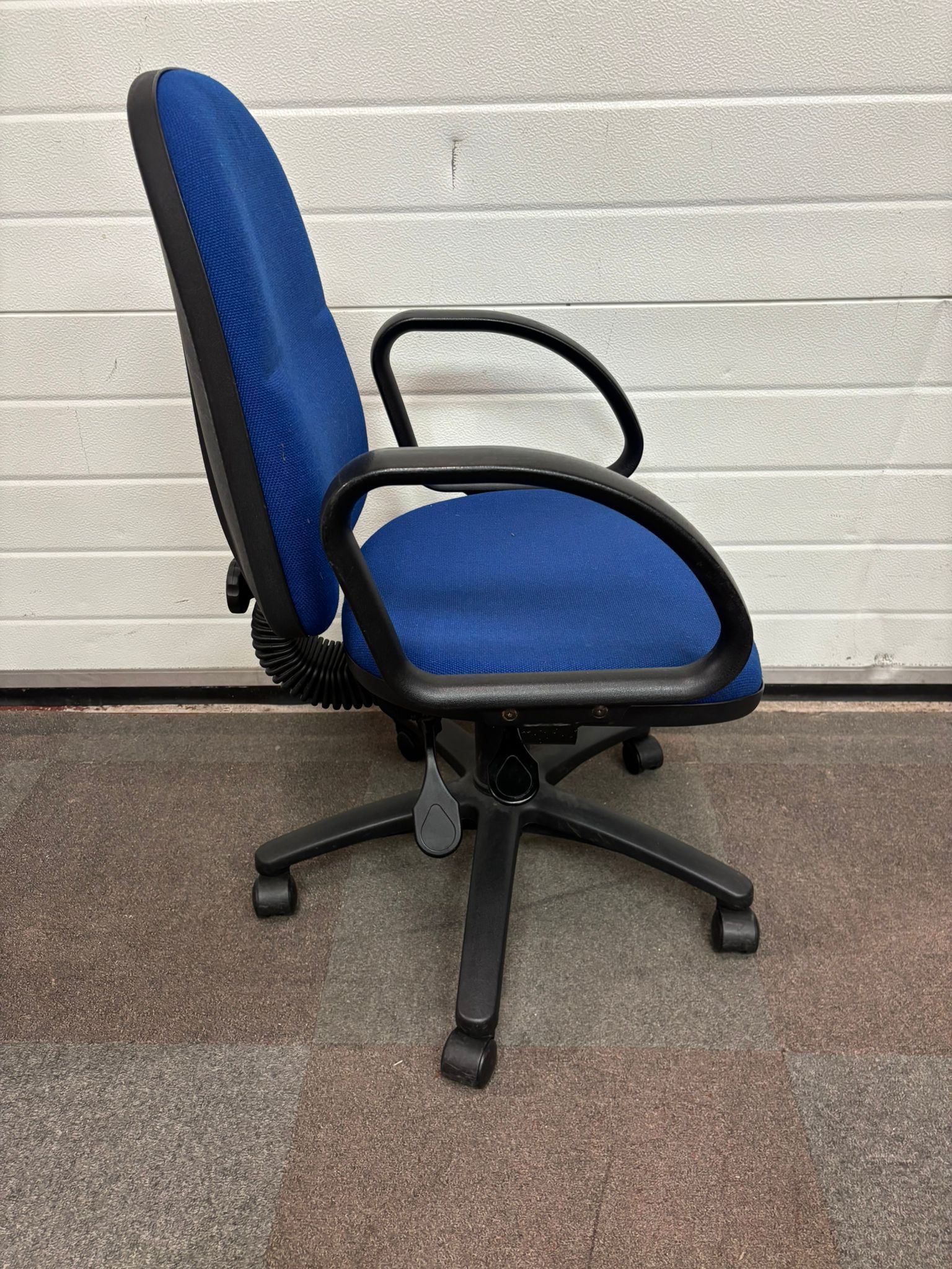 Used Operator Chair Fixed Arms