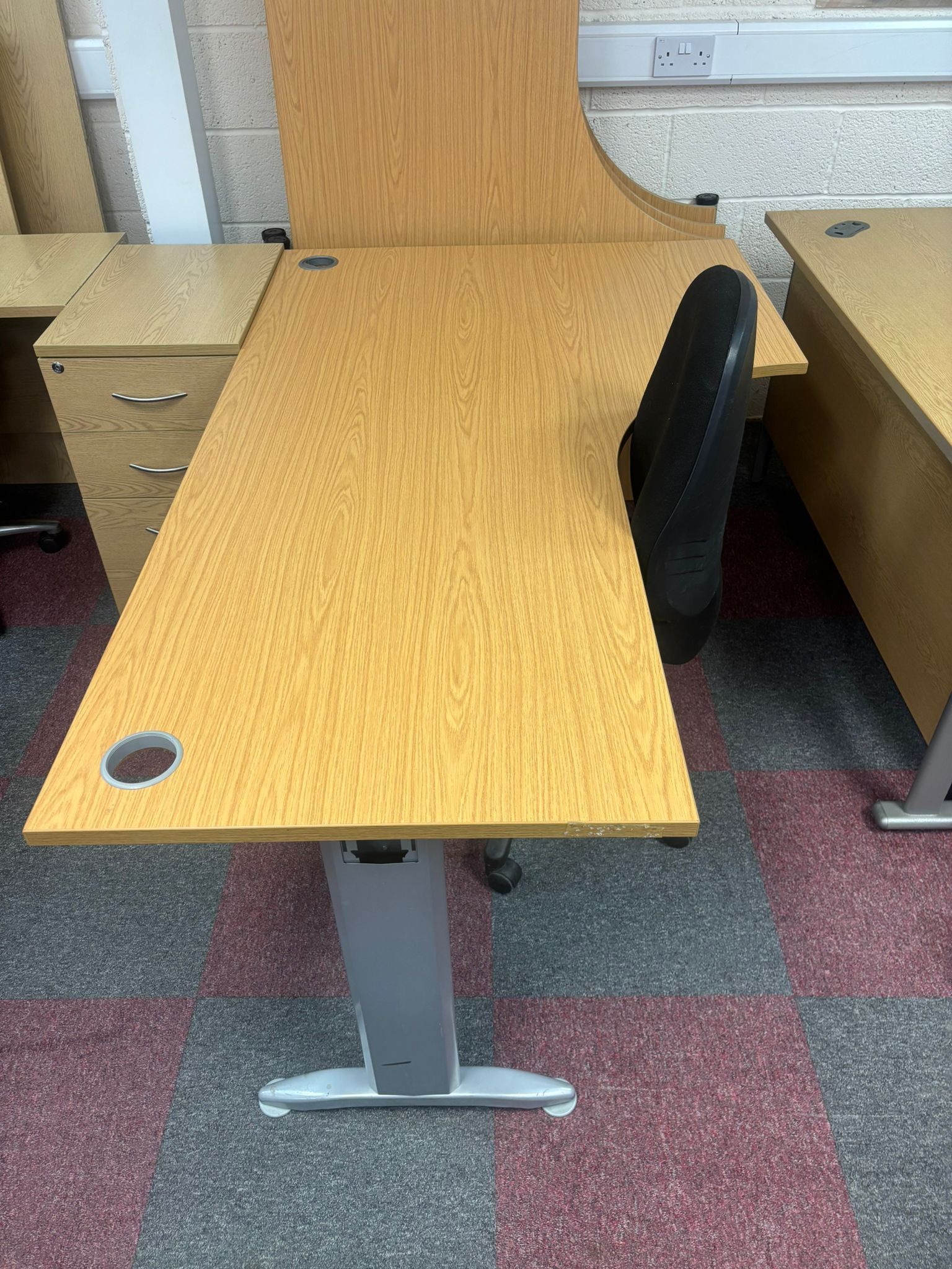 Used Telescopic Framed Desks