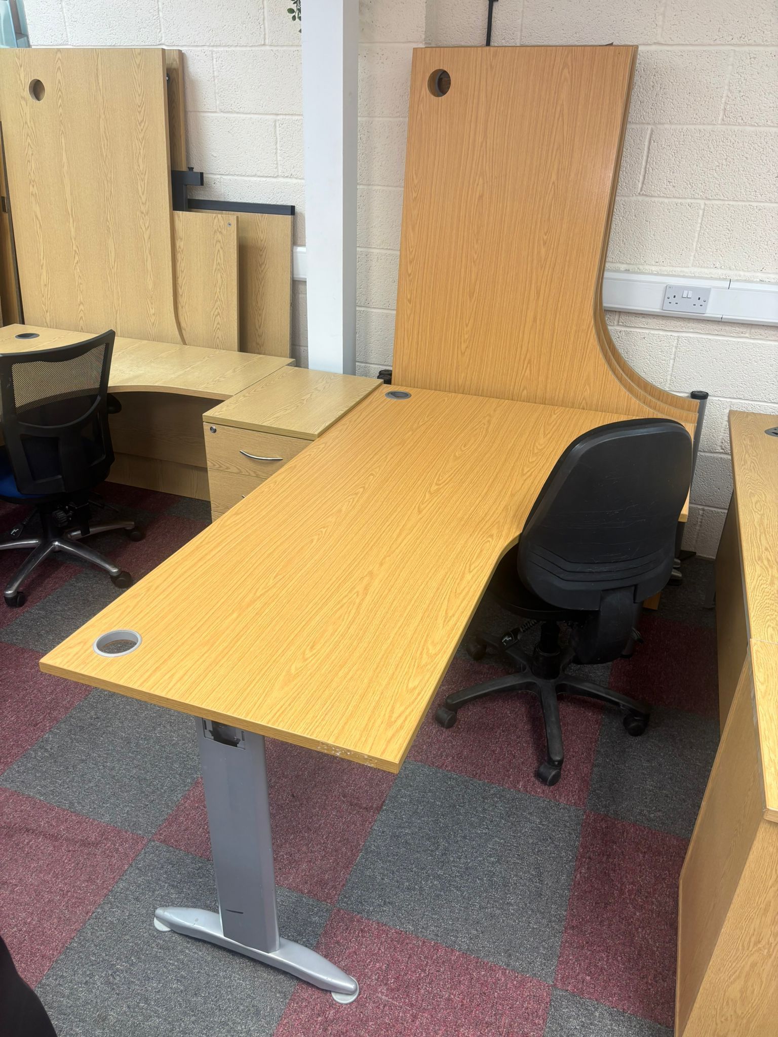 Used Telescopic Framed Desks