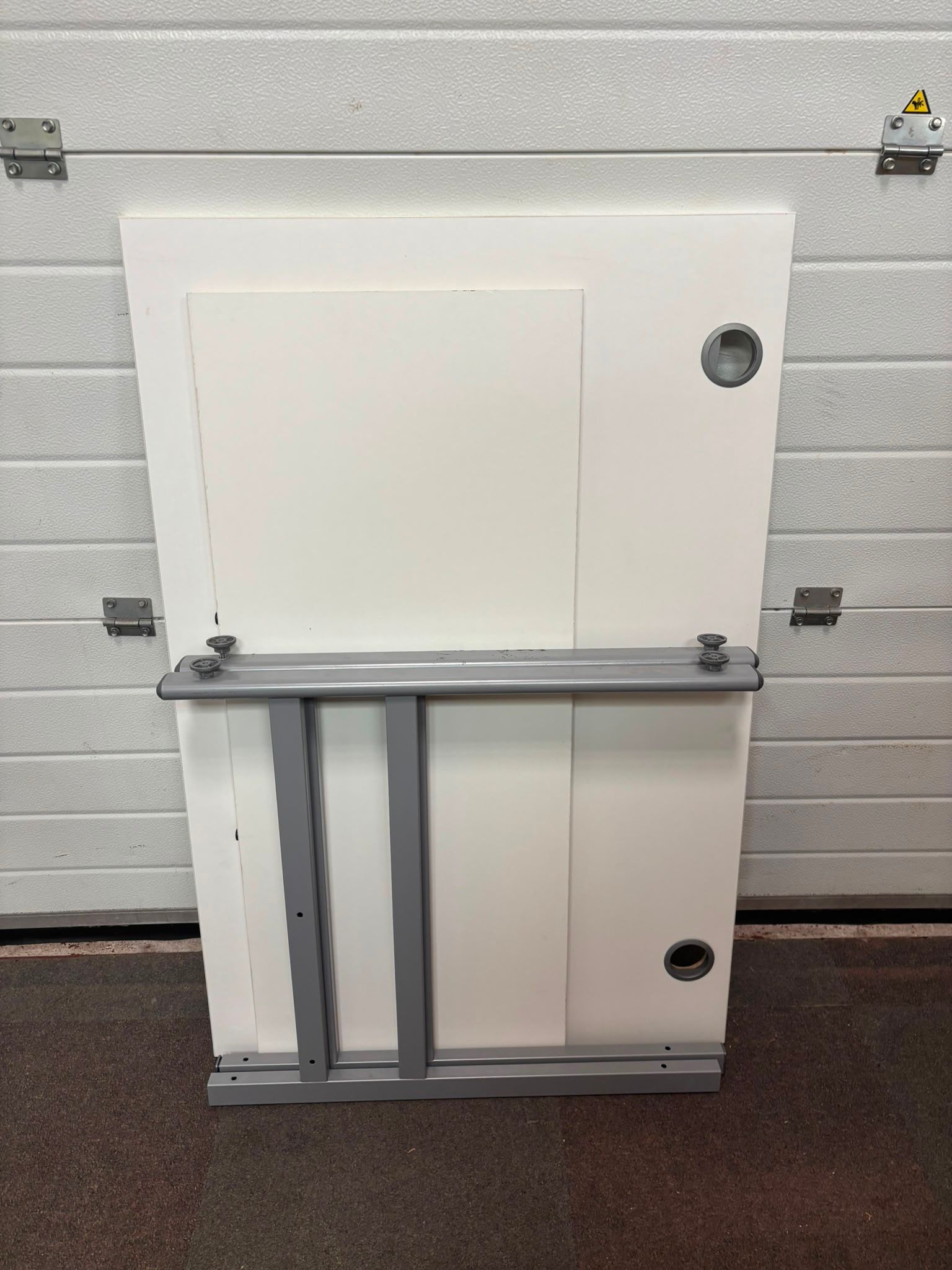 White 1400 mm Desk