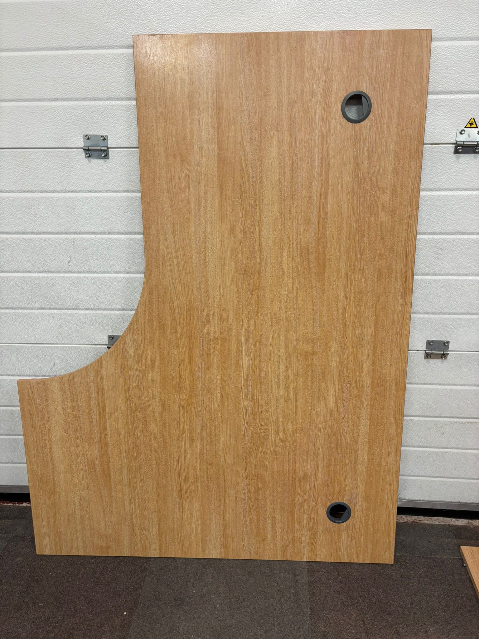 Used Right Hand Return Desk - 1800 mm