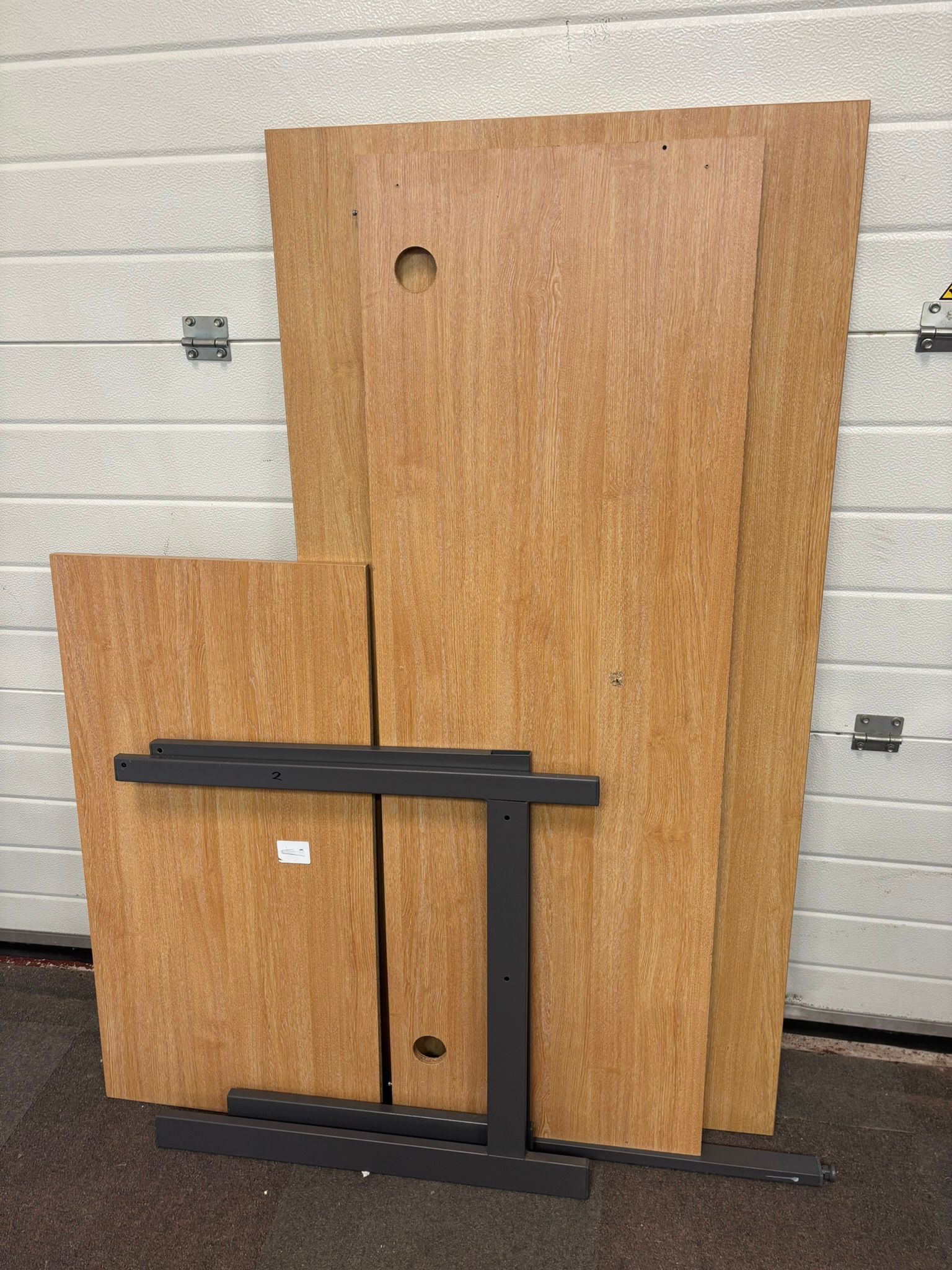 Used Right Hand Return Desk - 1800 mm