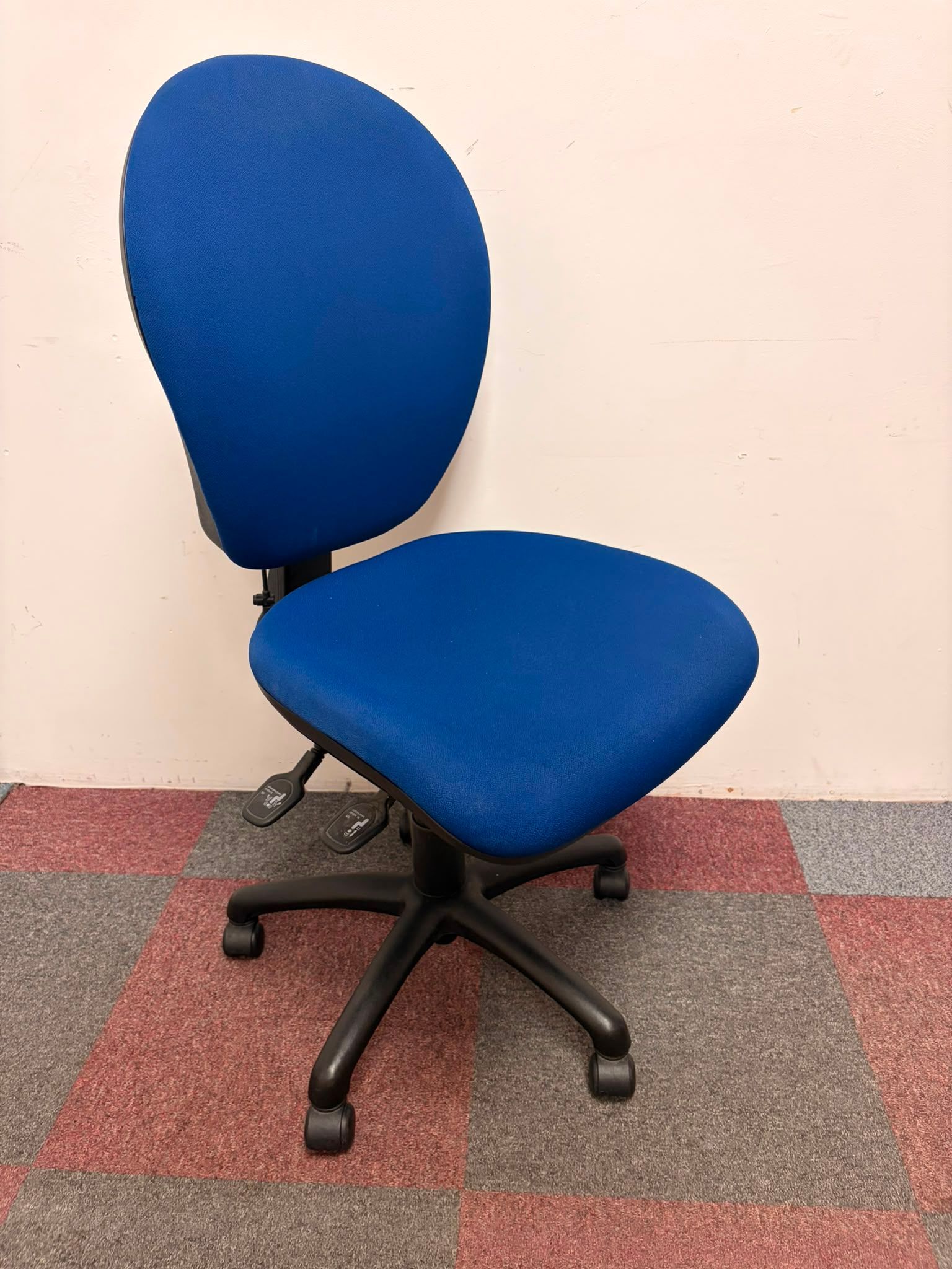 Used Operator Chairs - No Arms