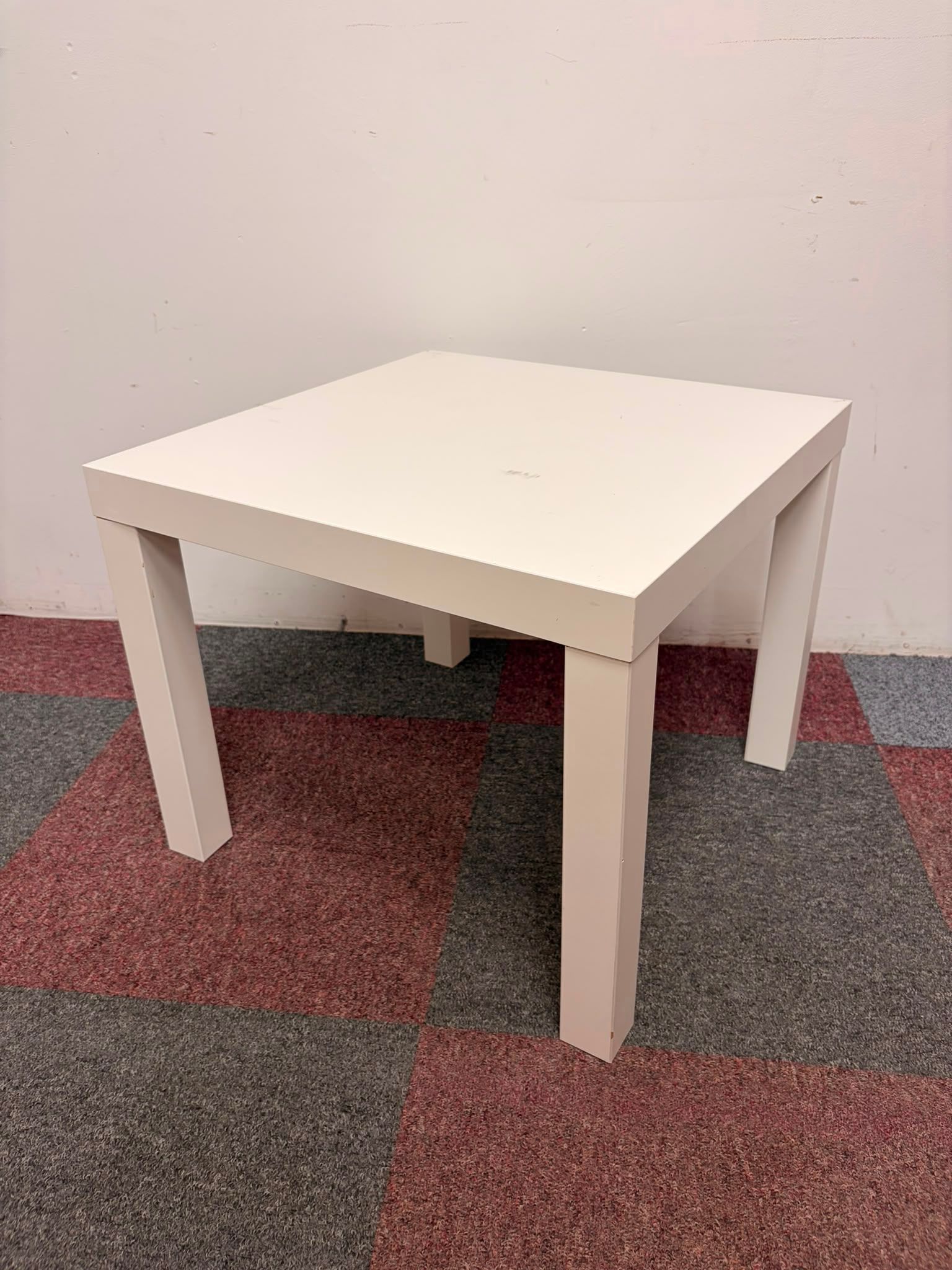Used coffee / side table
