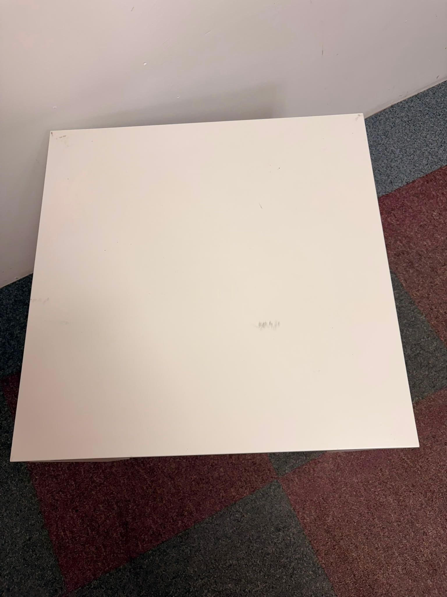 Used coffee / side table