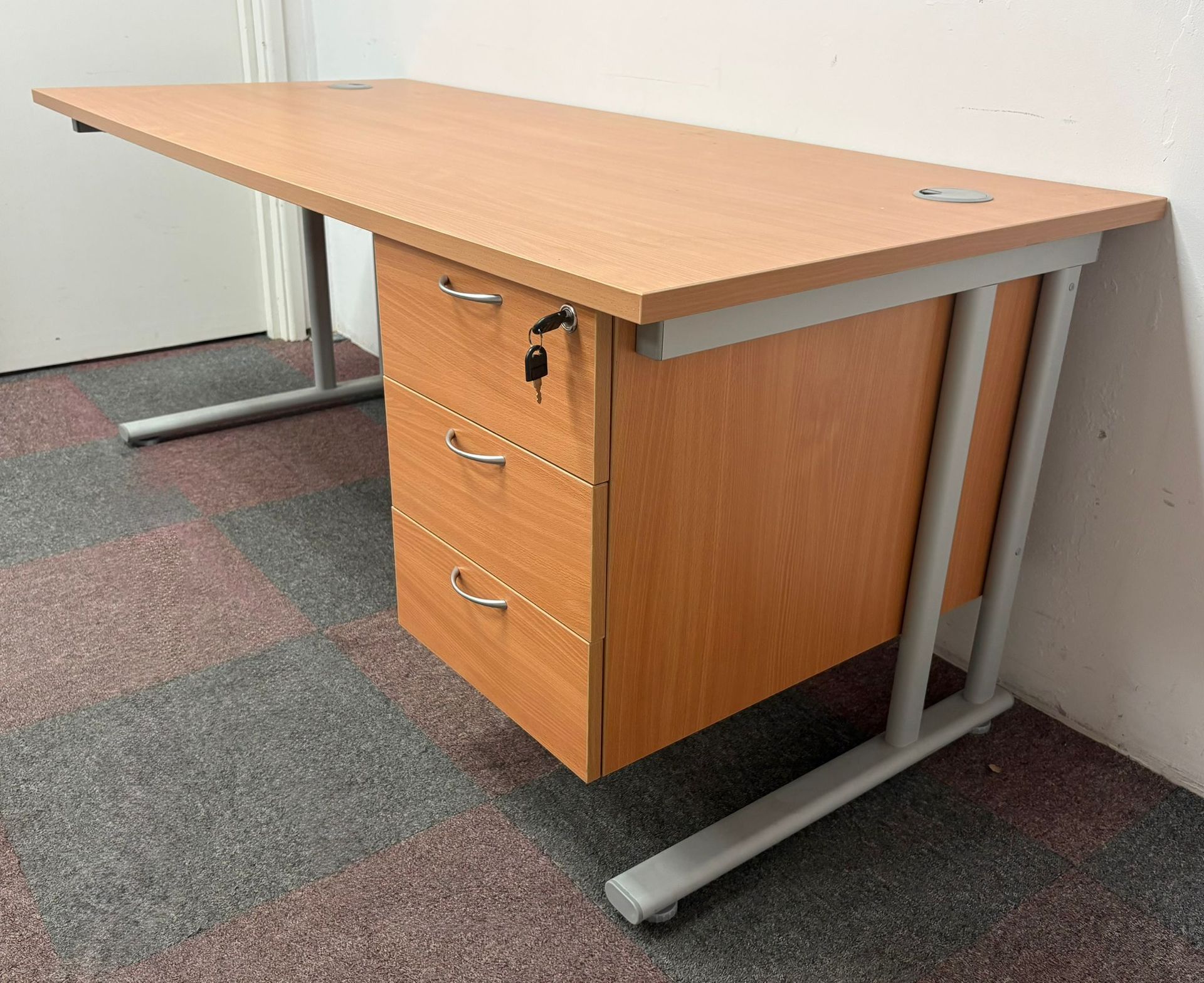 Used Straight 1800 mm Desk