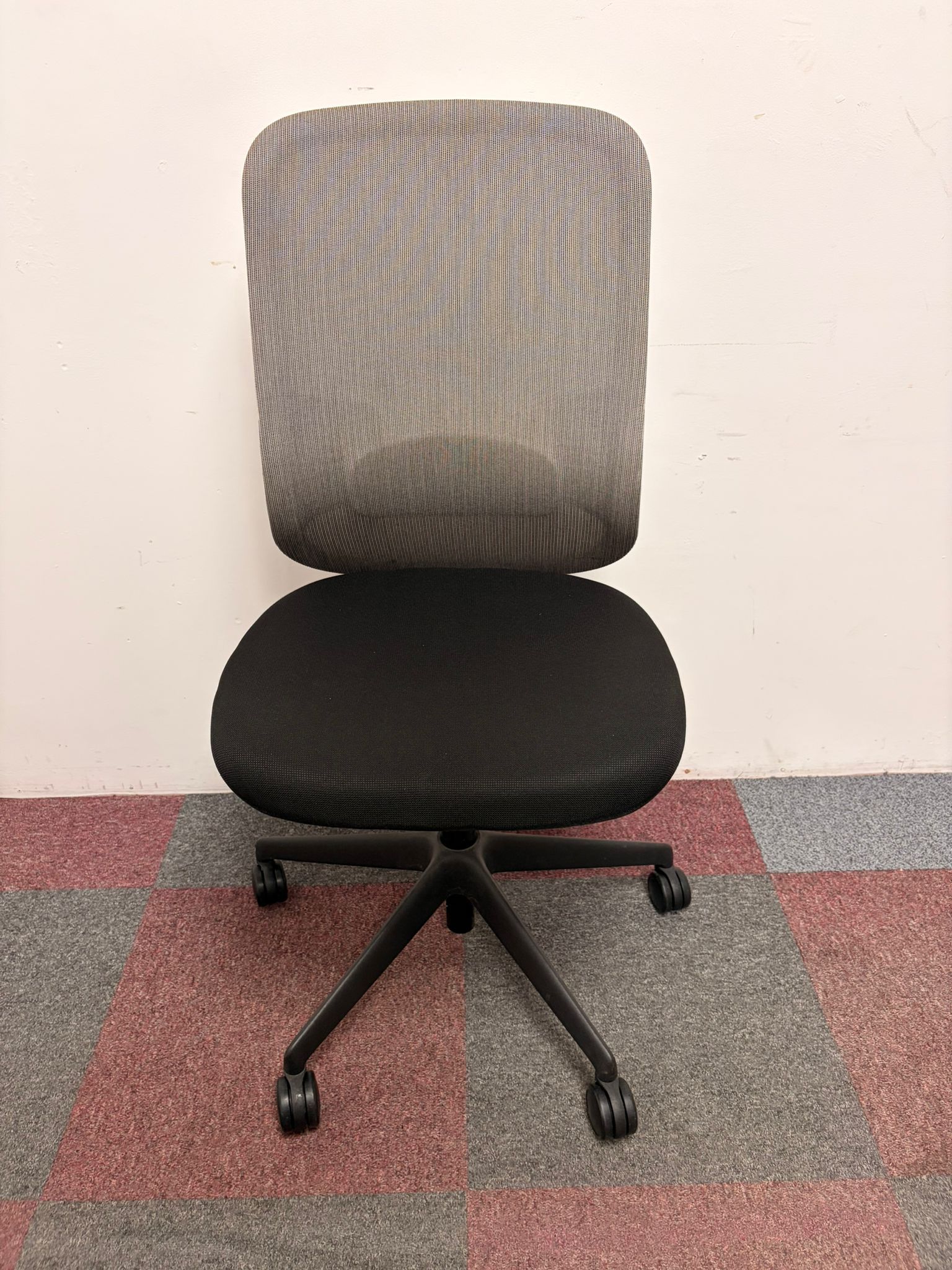 Used Operator Chairs - Mesh Back - No Arms