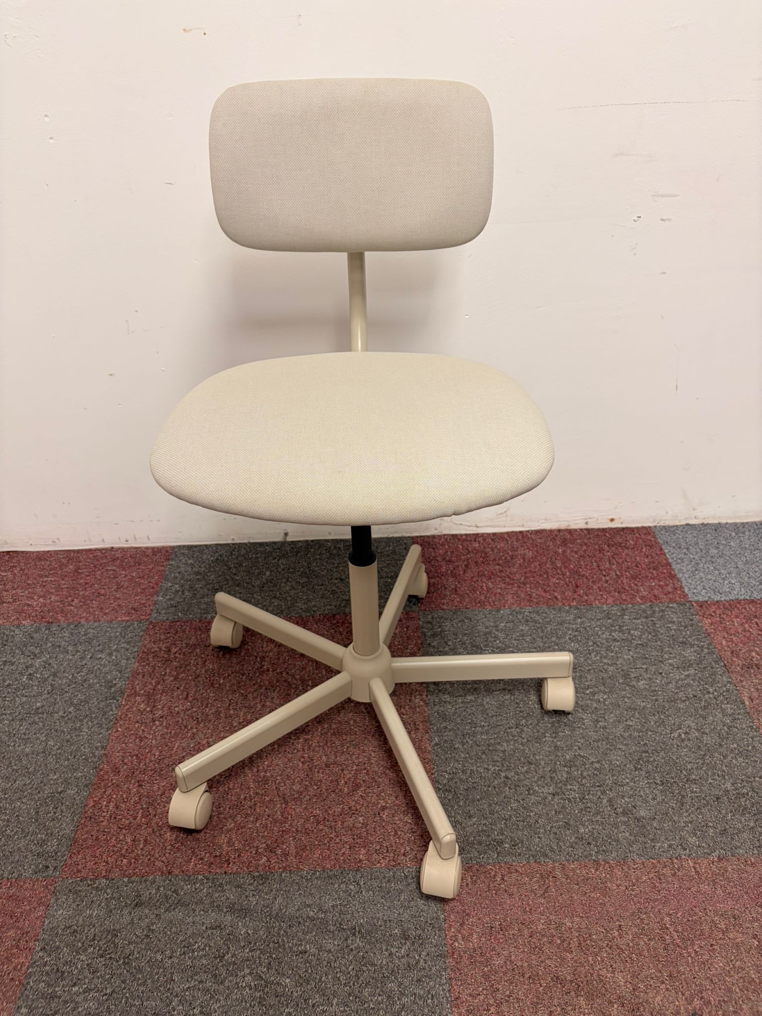 Used Basic Operator Chair