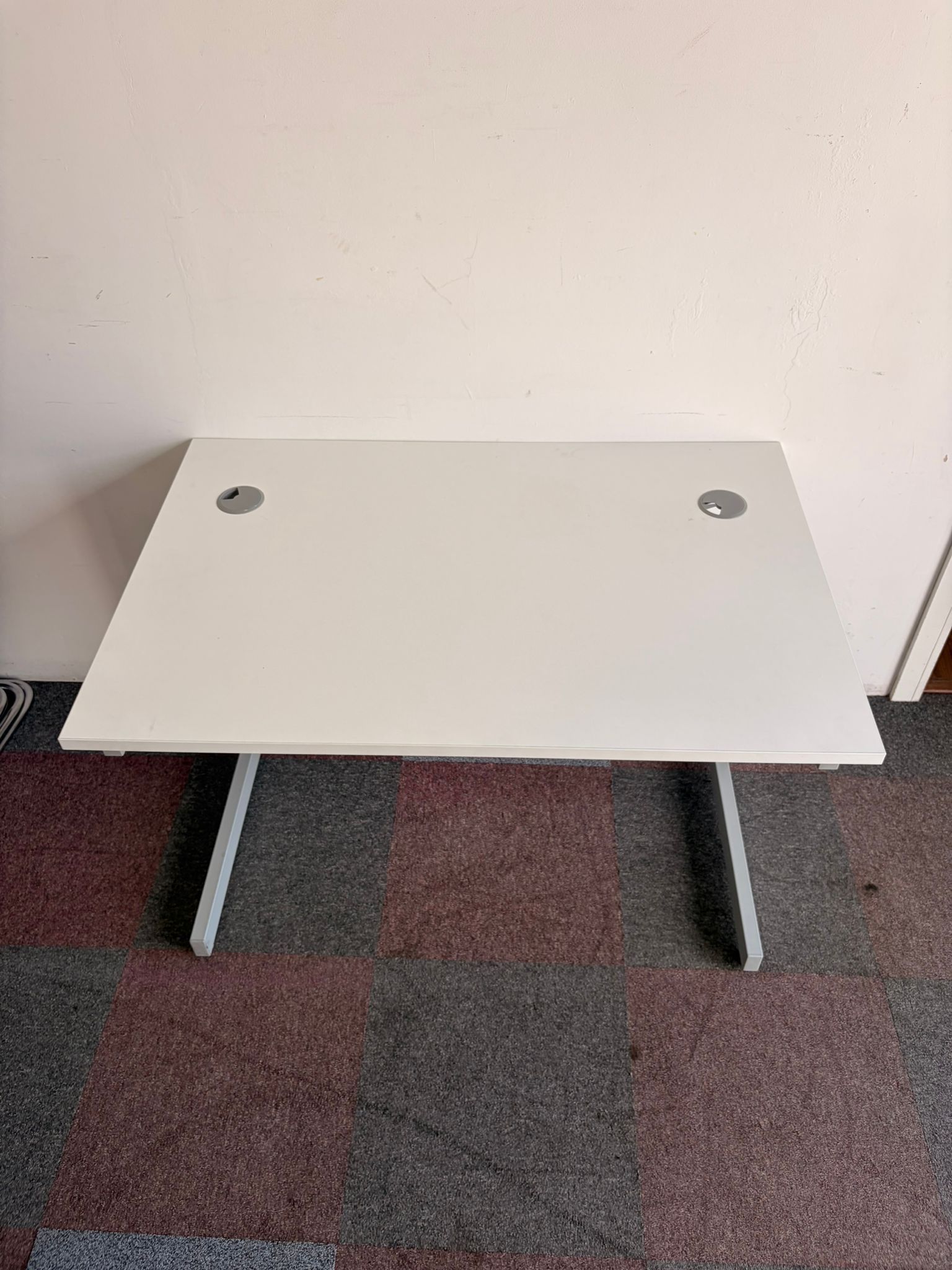 Used White 1200 mm Desk