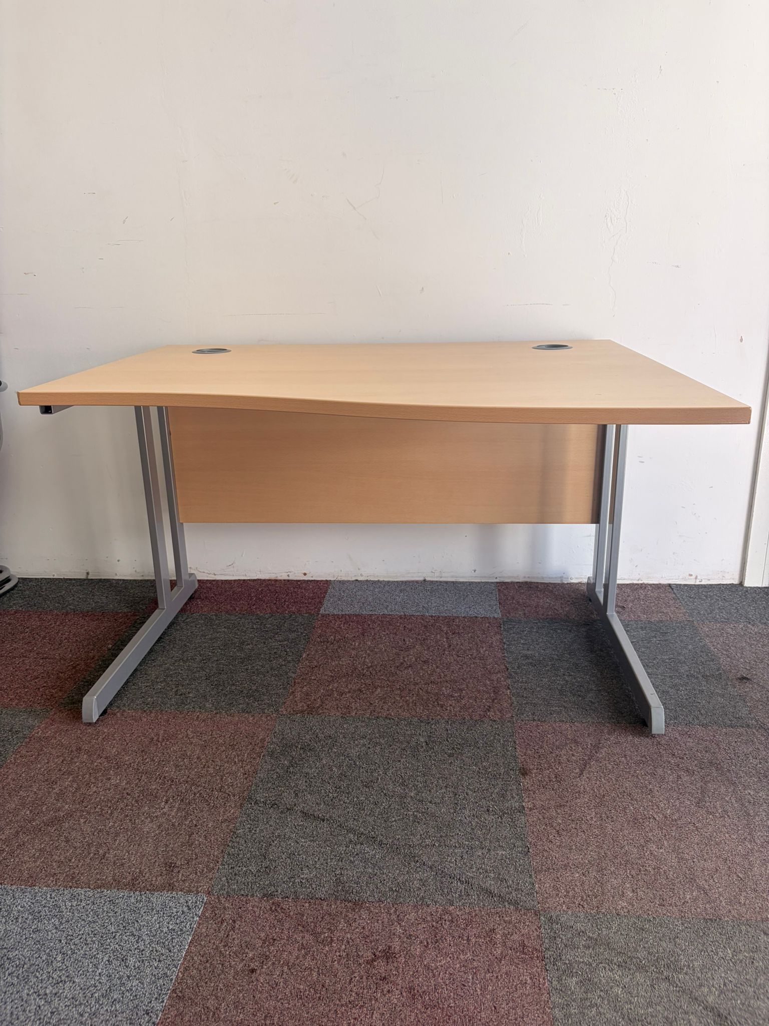 Used Wave 1200 mm Desk