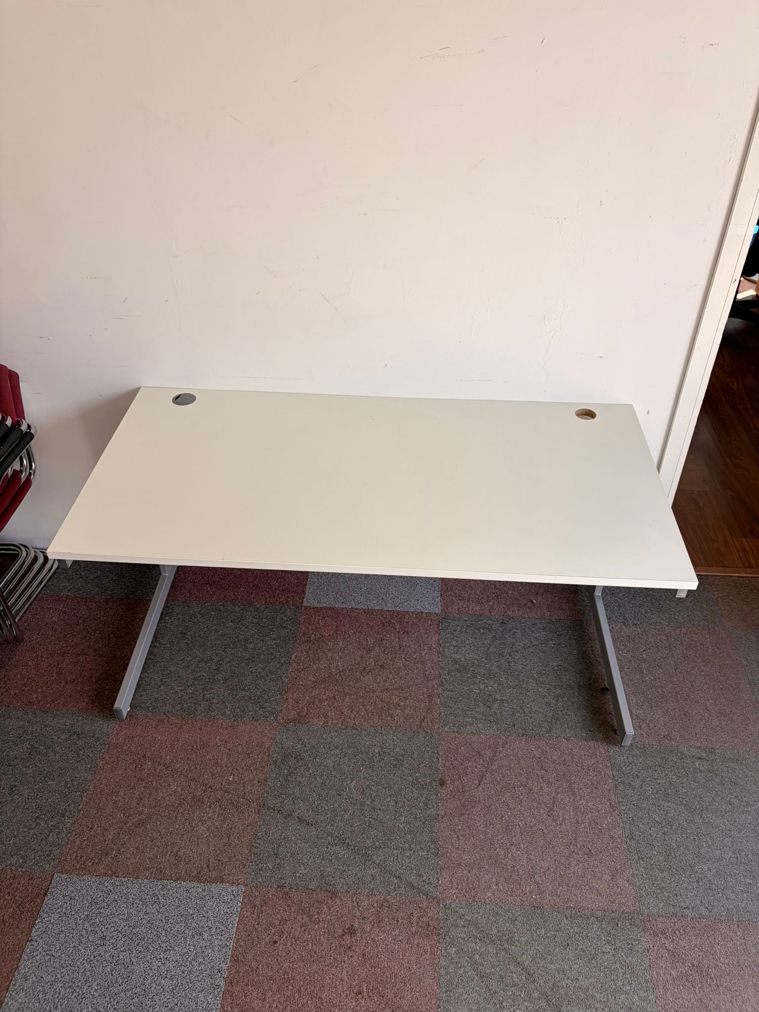 Used White 1600 mm Desk