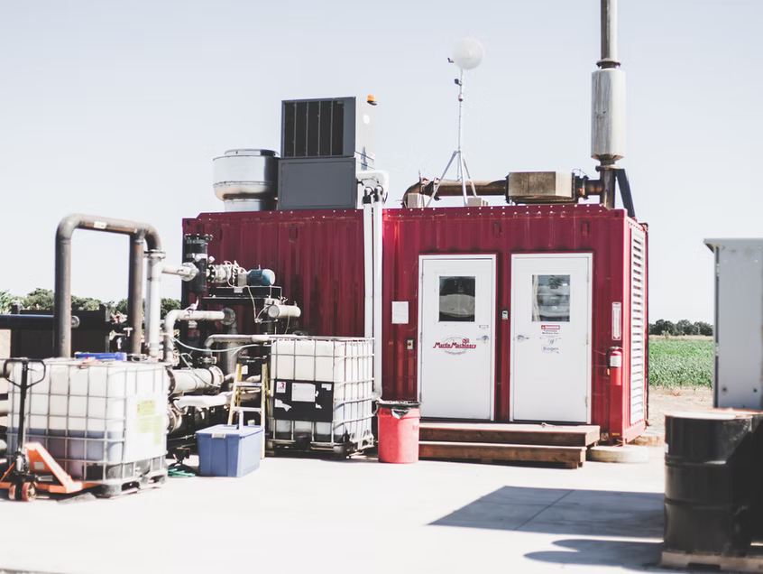 Anaerobic Digester to Renewable Natural Bio-Gas Project for Dairy Farm in Van Steyn Dairy Digester - Elk Grove, CA - Online Date: September 2015
End-Use: Renewable Electricity
Project Type: New (Digester & Engine)
Digester Tech: Covered Lagoon