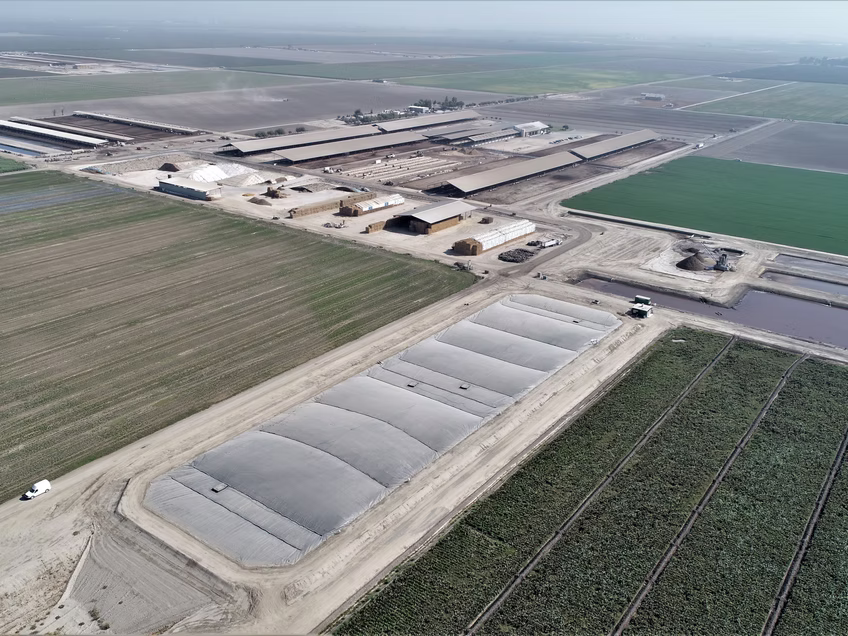 Anaerobic Digester to Renewable Natural Bio-Gas Project for Dairy Farm in Circle A Dairy - Pixley, CA - Online Date: August 2018
End-Use: Renewable Electricity
Project Type: New (Digester)
Digester Tech: Covered Lagoon