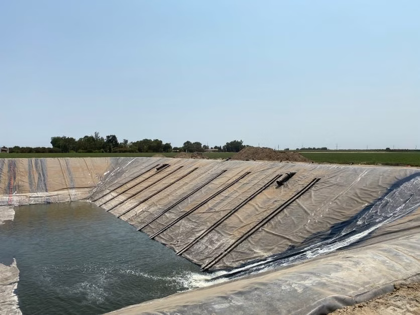 Anaerobic Digester to Renewable Natural Bio-Gas Project for Dairy Farm in Double Diamond Dairy Digester - El Nido, California - Online Date: May 2022
End-Use: RNG / CNG (Pipeline)
Project Type: New (Digester)
Digester Tech: Covered Lagoon