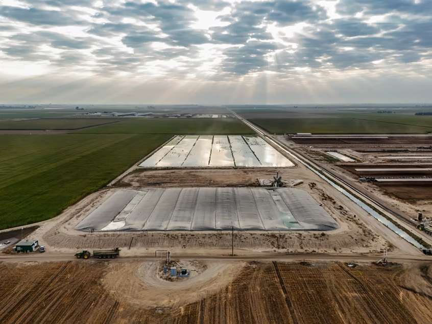 Anaerobic Digester to Renewable Natural Bio-Gas Project for Dairy Farm in Legacy Ranch - Pixley, CA - Online Date: December 2018
End-Use: RNG / CNG
Project Type: New (Digester)
Digester Tech: Covered Lagoon