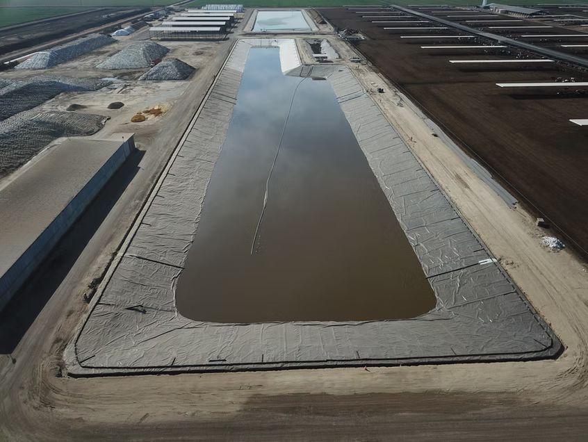 Anaerobic Digester to Renewable Natural Bio-Gas Project for Dairy Farm in Pixley Dairy Digester - Pixley, California - Online Date: November 2021
End-Use: RNG / CNG (Pipeline)
Project Type: New (Digester)
Digester Tech: Covered Lagoon