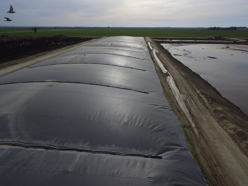 Anaerobic Digester to Renewable Natural Bio-Gas Project for Dairy Farm in Still Water Ranch Dairy Digester - Hanford, CA - Online Date: November 2020
End-Use: RNG / CNG
Project Type: New (Digester & Engine)
Digester Tech: Covered Lagoon