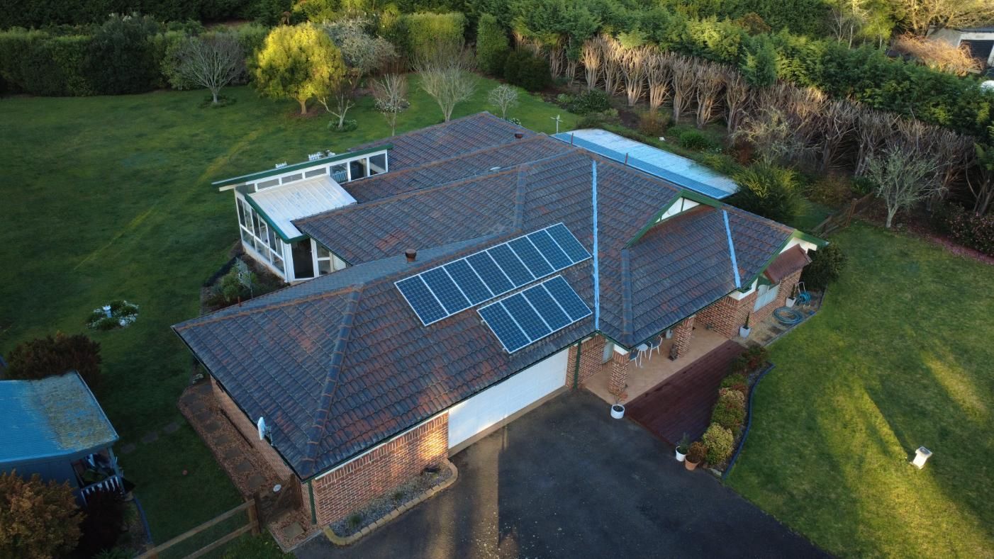 A faded roof in Quakers Hill before being restored