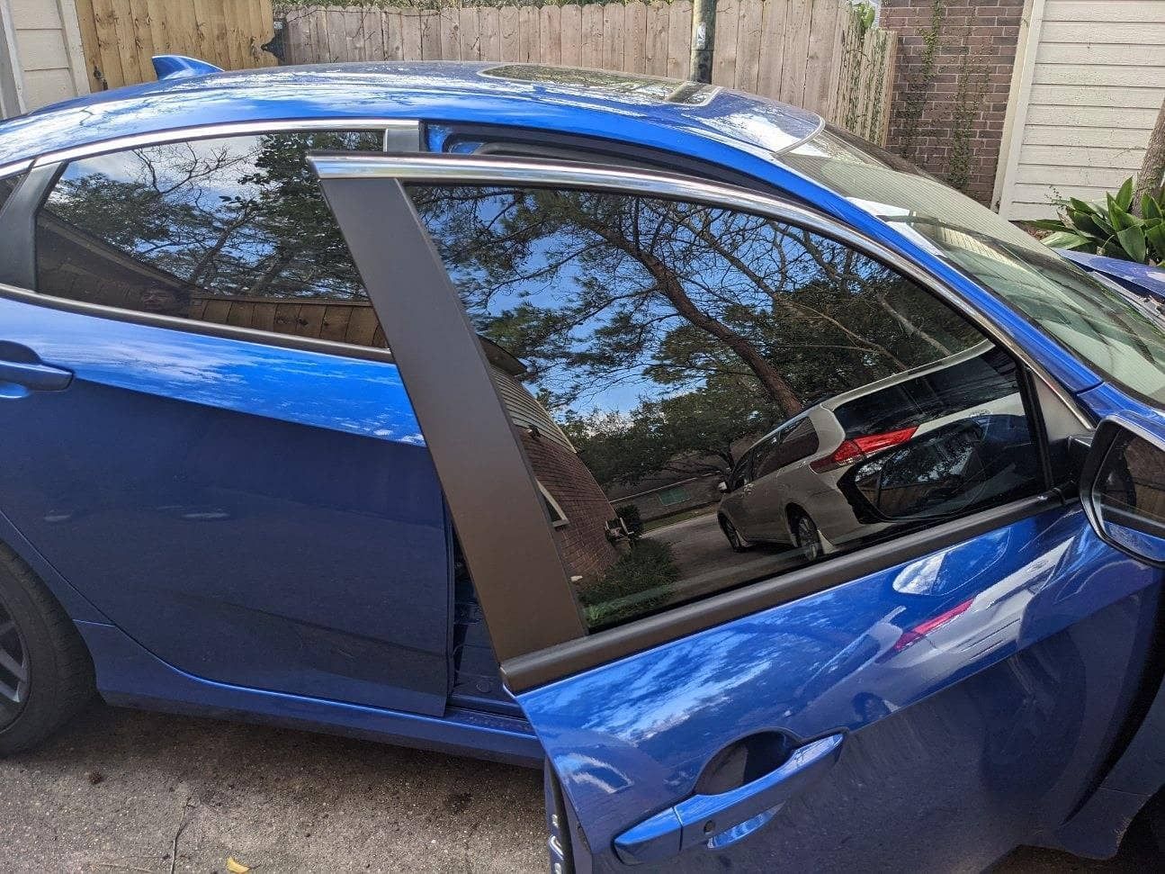blue car