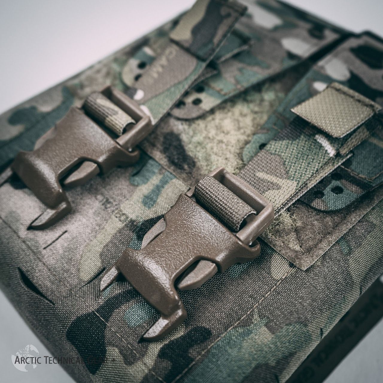 Dual Flap close up