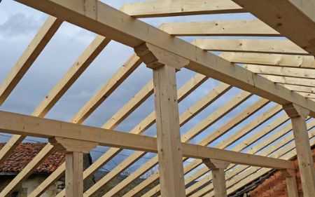 hacer tejado nuevo con estructura de madera en la cubierta en Huesca