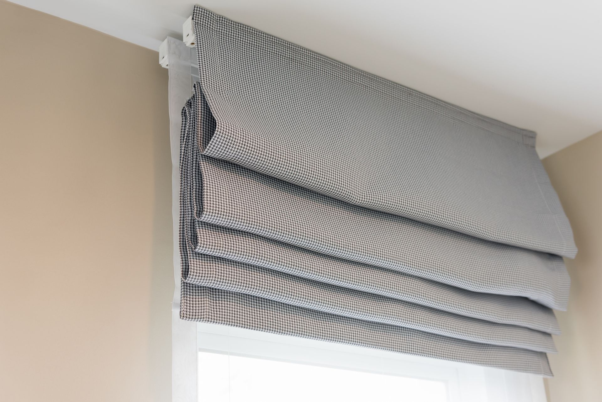 Roman Shades in Gainesville, FL Roman Shades in Gainesville, FL