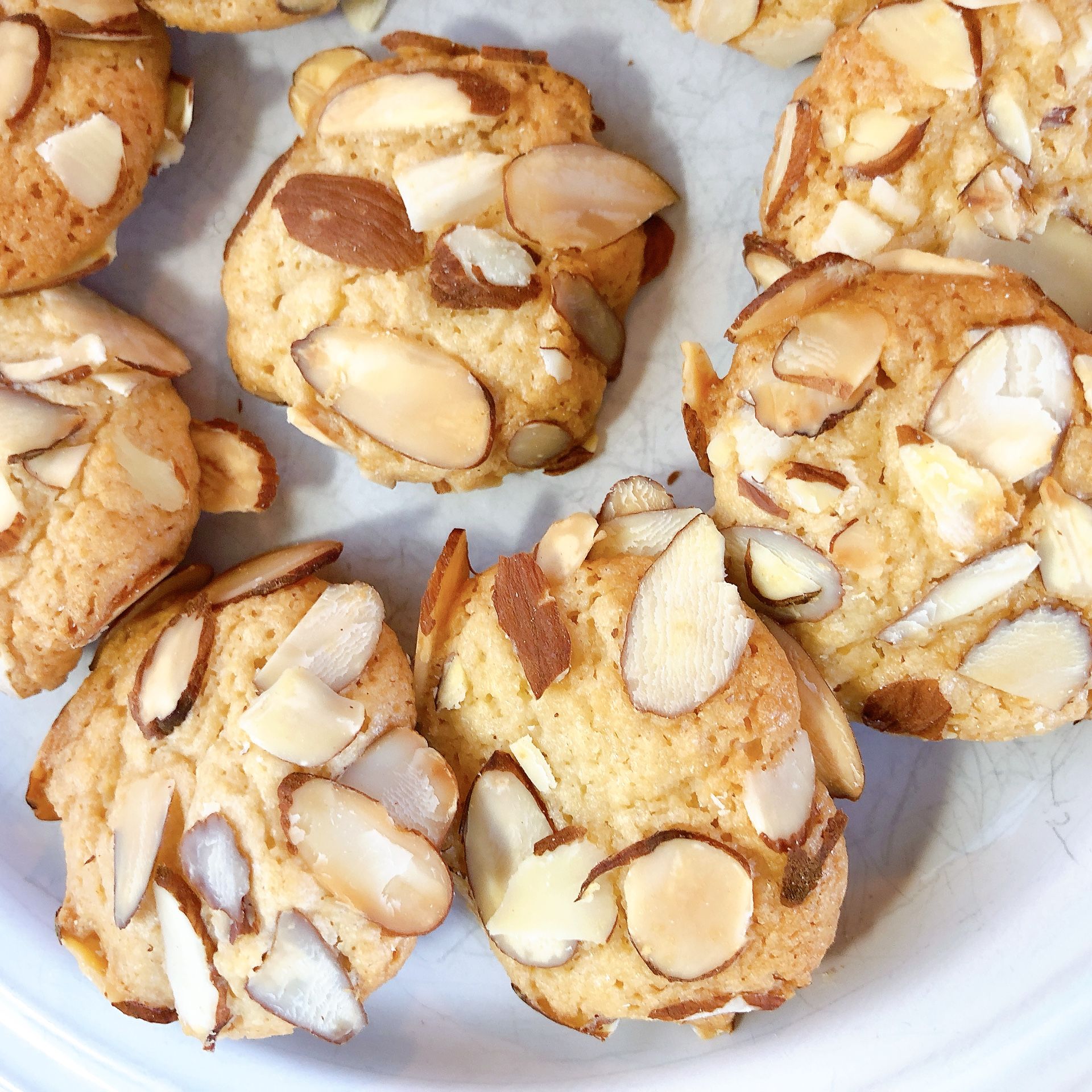 Italian Almond Meringue Cookies