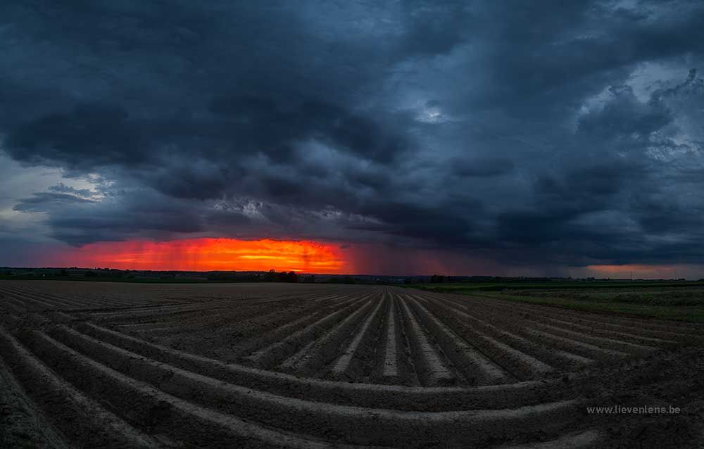 Onweer boven kortrijk