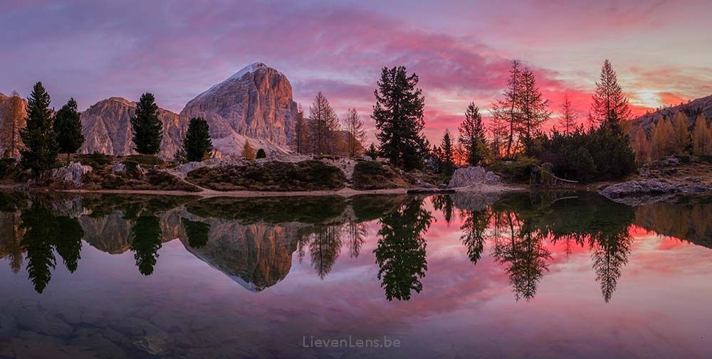 Sunrise in the dolomites