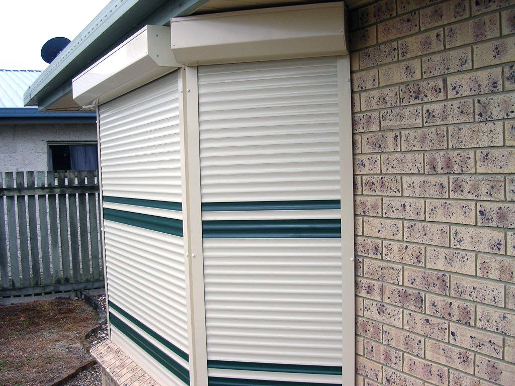 Gallery Gladstone, Qld Advantage Screens & Blinds