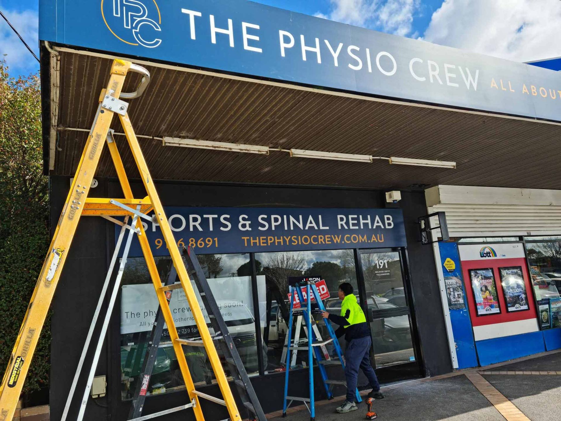 Signs & Sign Writers Tullamarine, VIC Sign Café