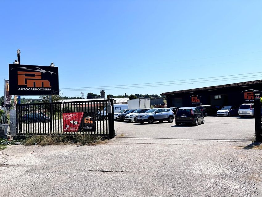 proprietario di carrozzeria auto