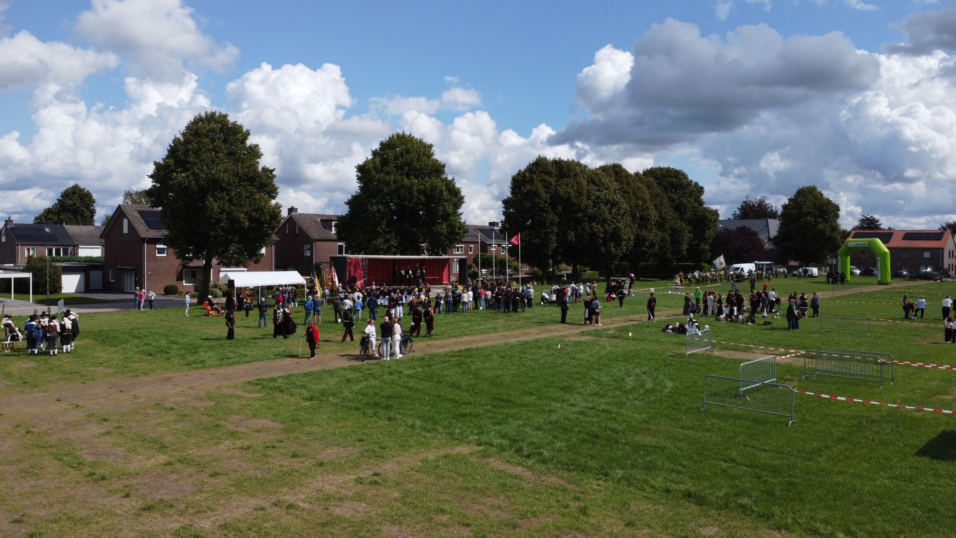ZONDAG 27 AUGUSTUS: BONDSFEEST