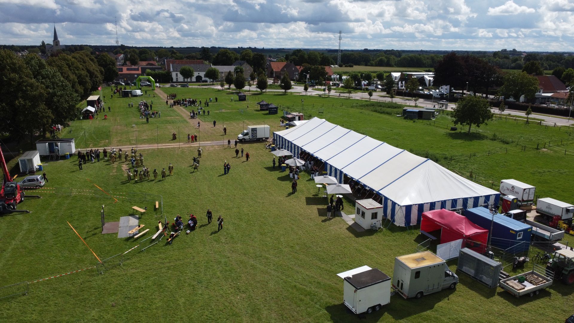 ZONDAG 27 AUGUSTUS: BONDSFEEST