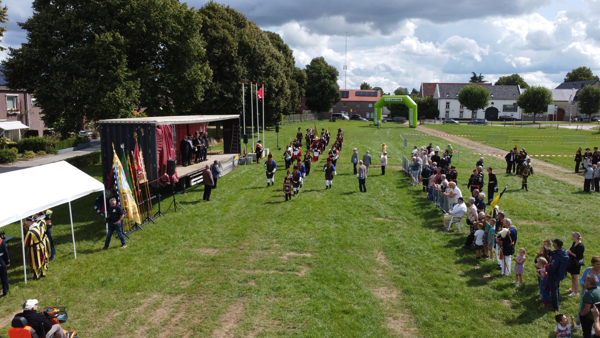 ZONDAG 27 AUGUSTUS: BONDSFEEST