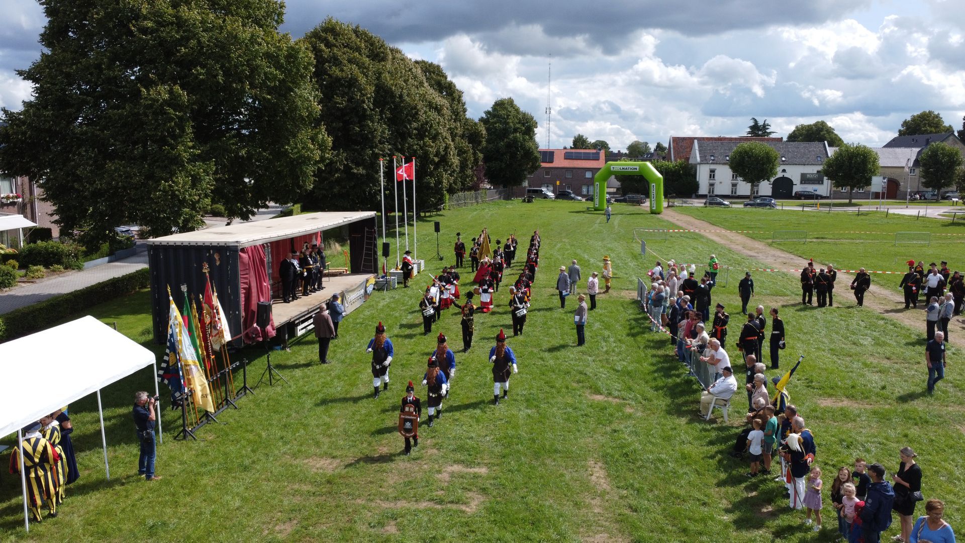 ZONDAG 27 AUGUSTUS: BONDSFEEST