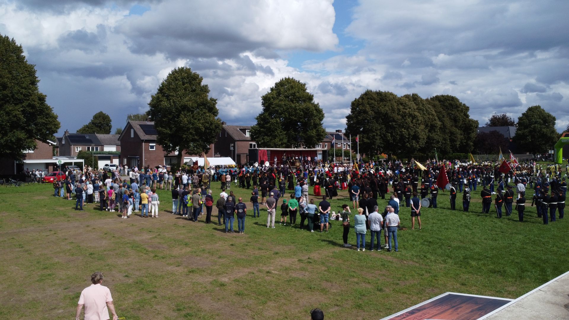 ZONDAG 27 AUGUSTUS: BONDSFEEST