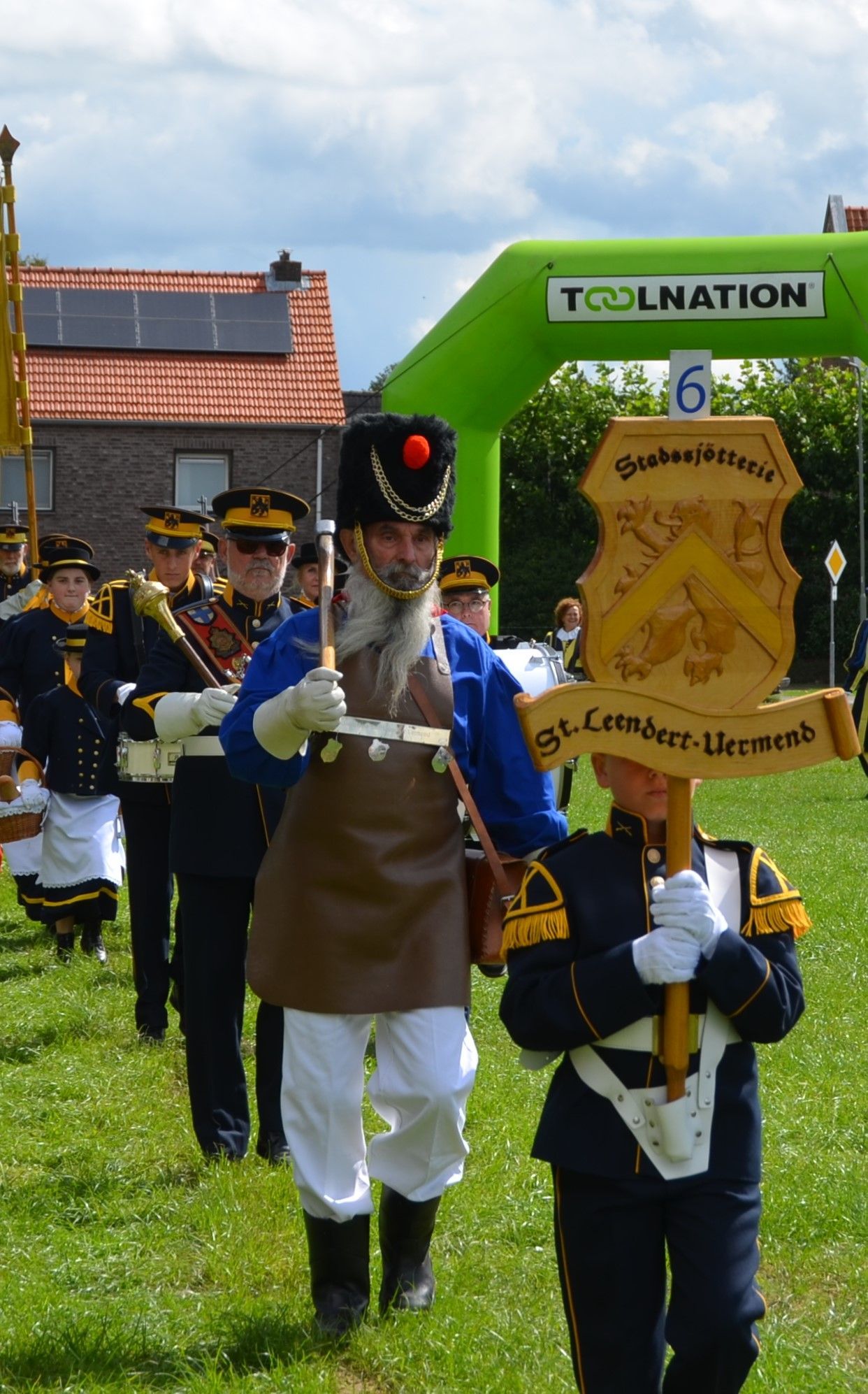 ZONDAG 27 AUGUSTUS: BONDSFEEST