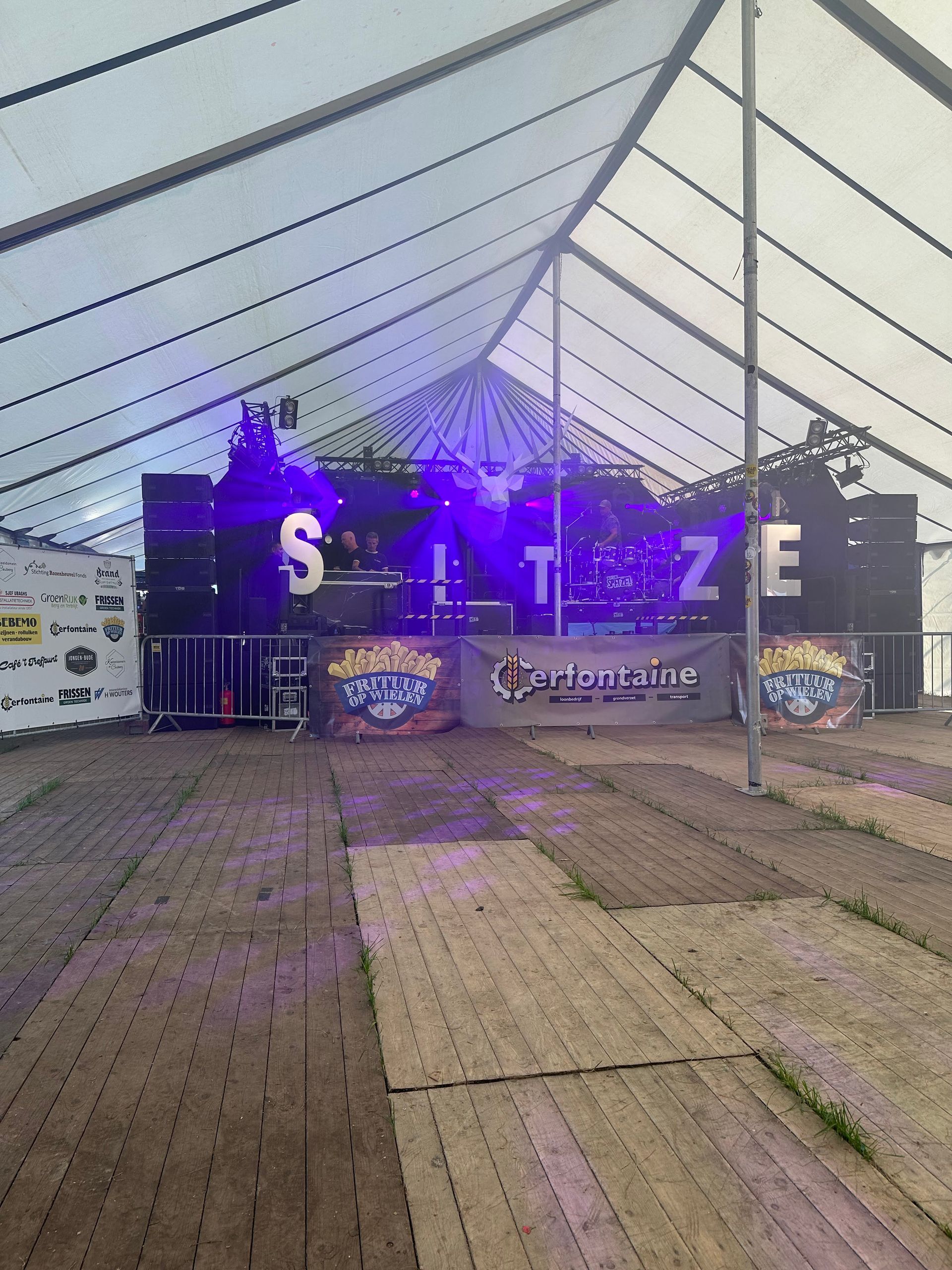 ZATERDAG 26 AUGUSTUS: FEESTAVOND