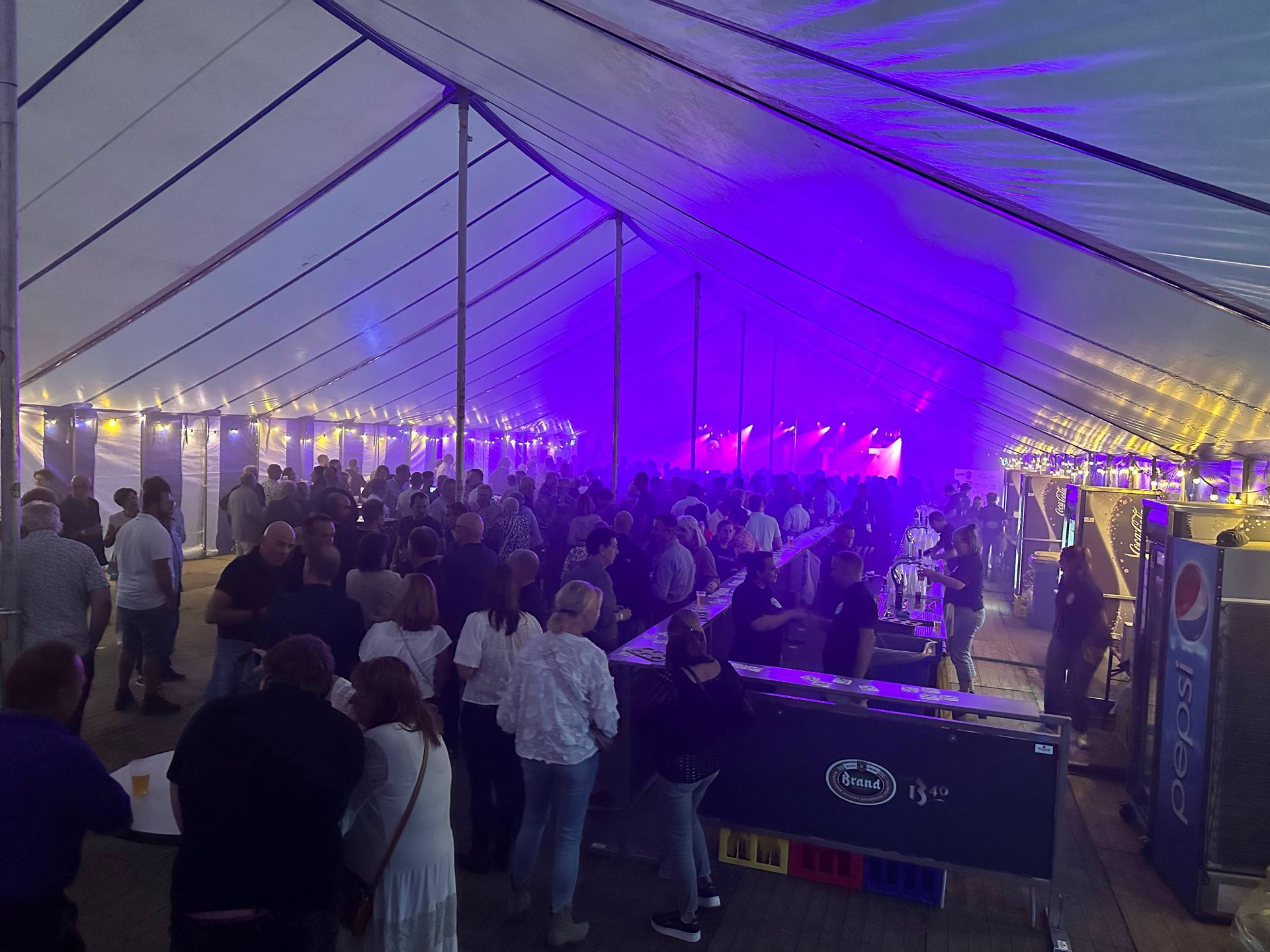 ZATERDAG 26 AUGUSTUS: FEESTAVOND