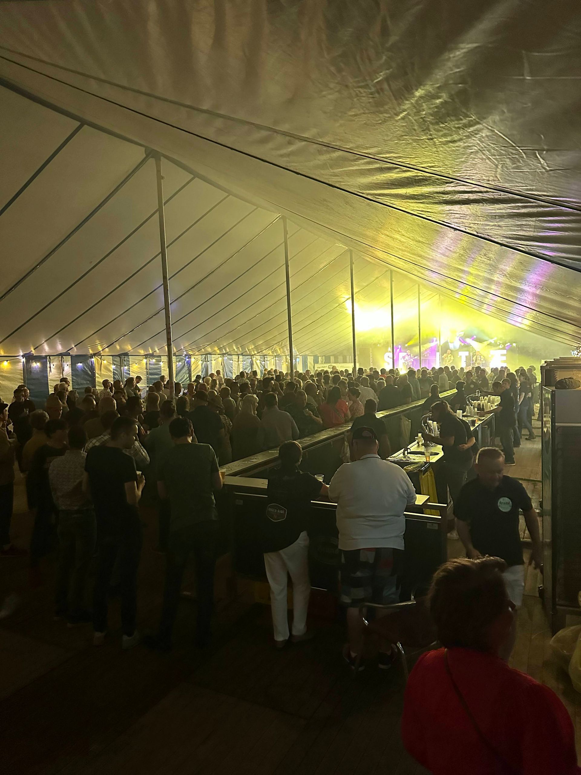 ZATERDAG 26 AUGUSTUS: FEESTAVOND