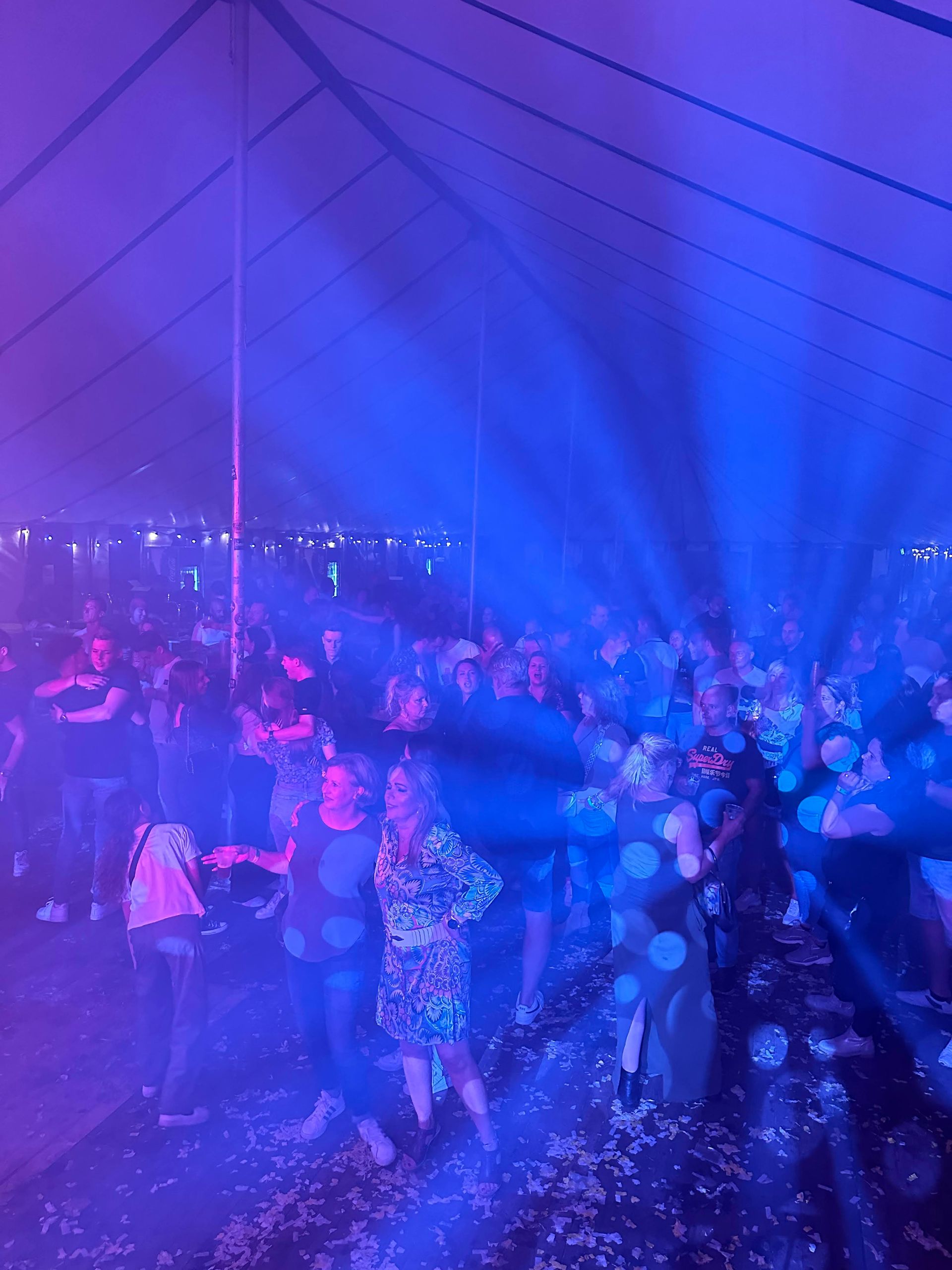 ZATERDAG 26 AUGUSTUS: FEESTAVOND