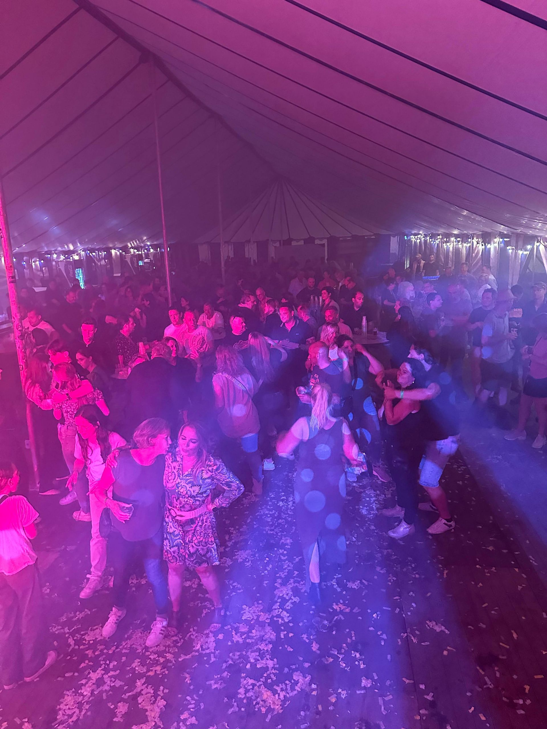 ZATERDAG 26 AUGUSTUS: FEESTAVOND