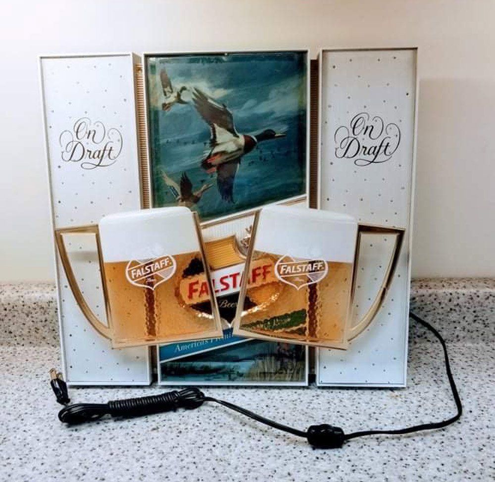 Collectables Item — Hobart, IN — C&D Jewelry & Collectables