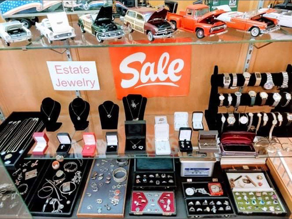 Estate Jewelry Display — Hobart, IN — C&D Jewelry & Collectables